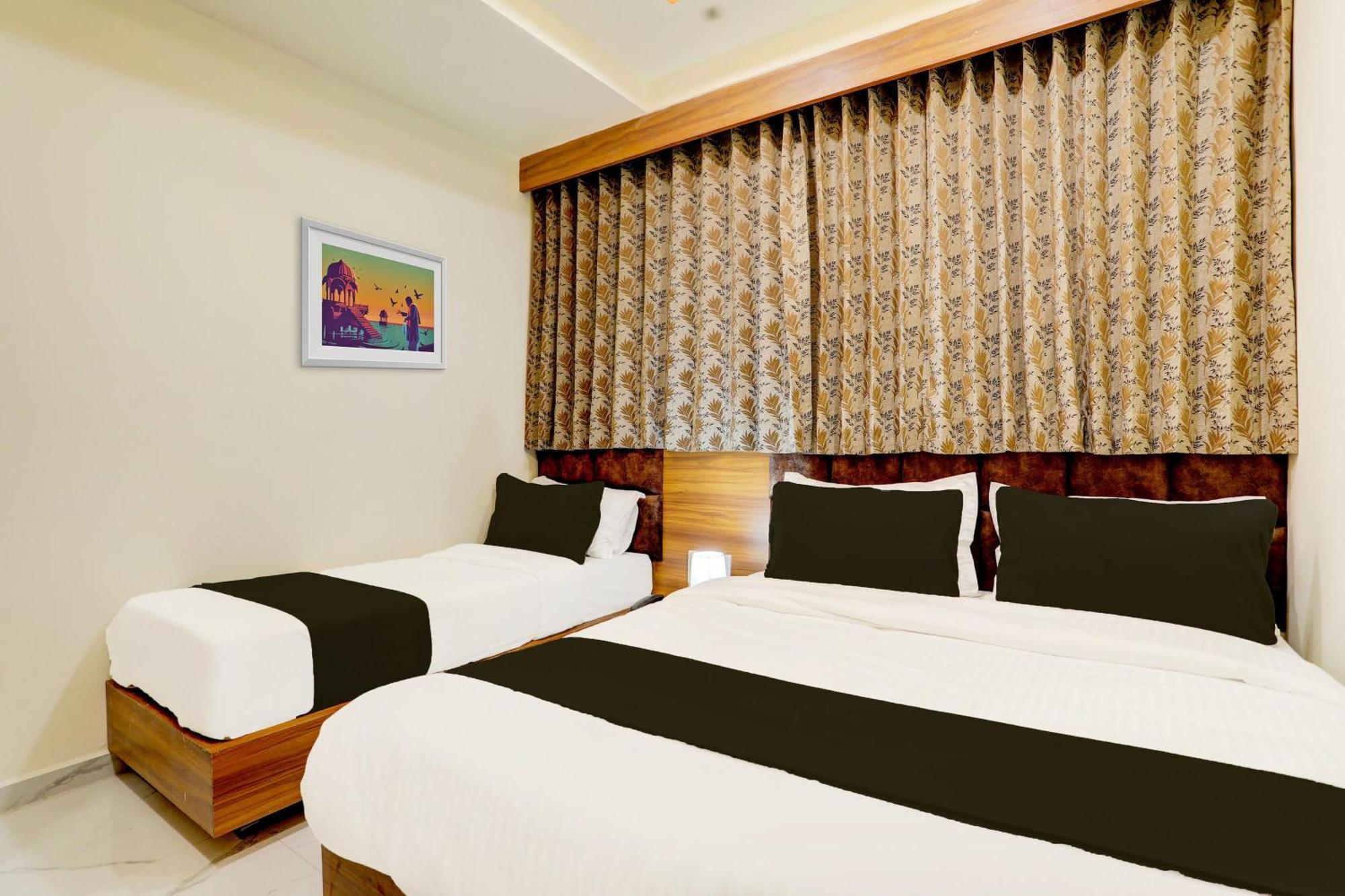 Hotel O Sun Light 阿穆达巴 外观 照片