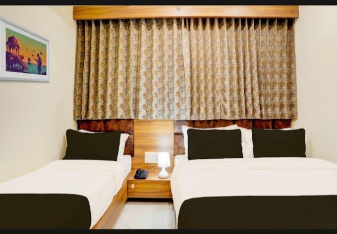 Hotel O Sun Light 阿穆达巴 外观 照片