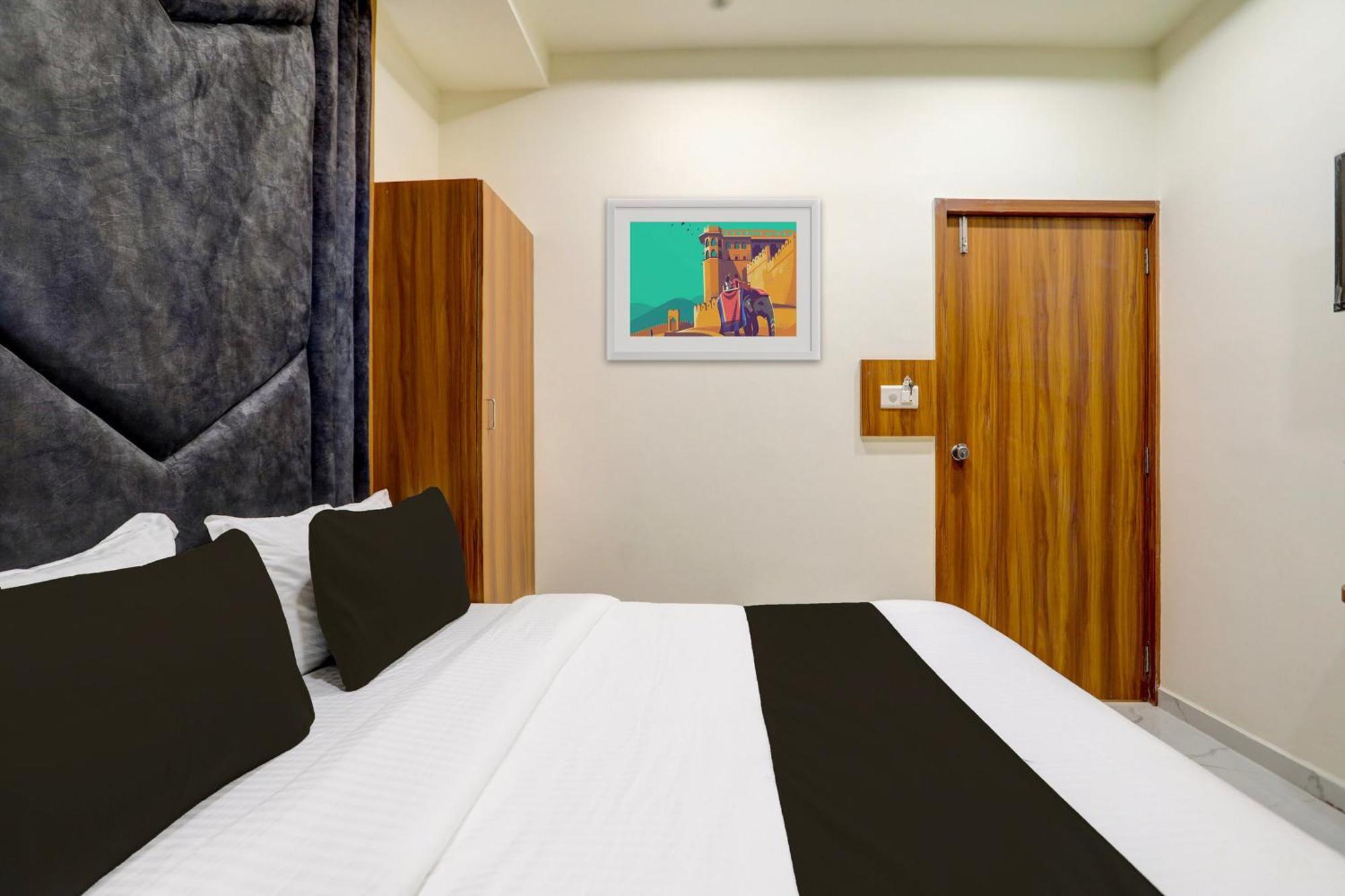Hotel O Sun Light 阿穆达巴 外观 照片