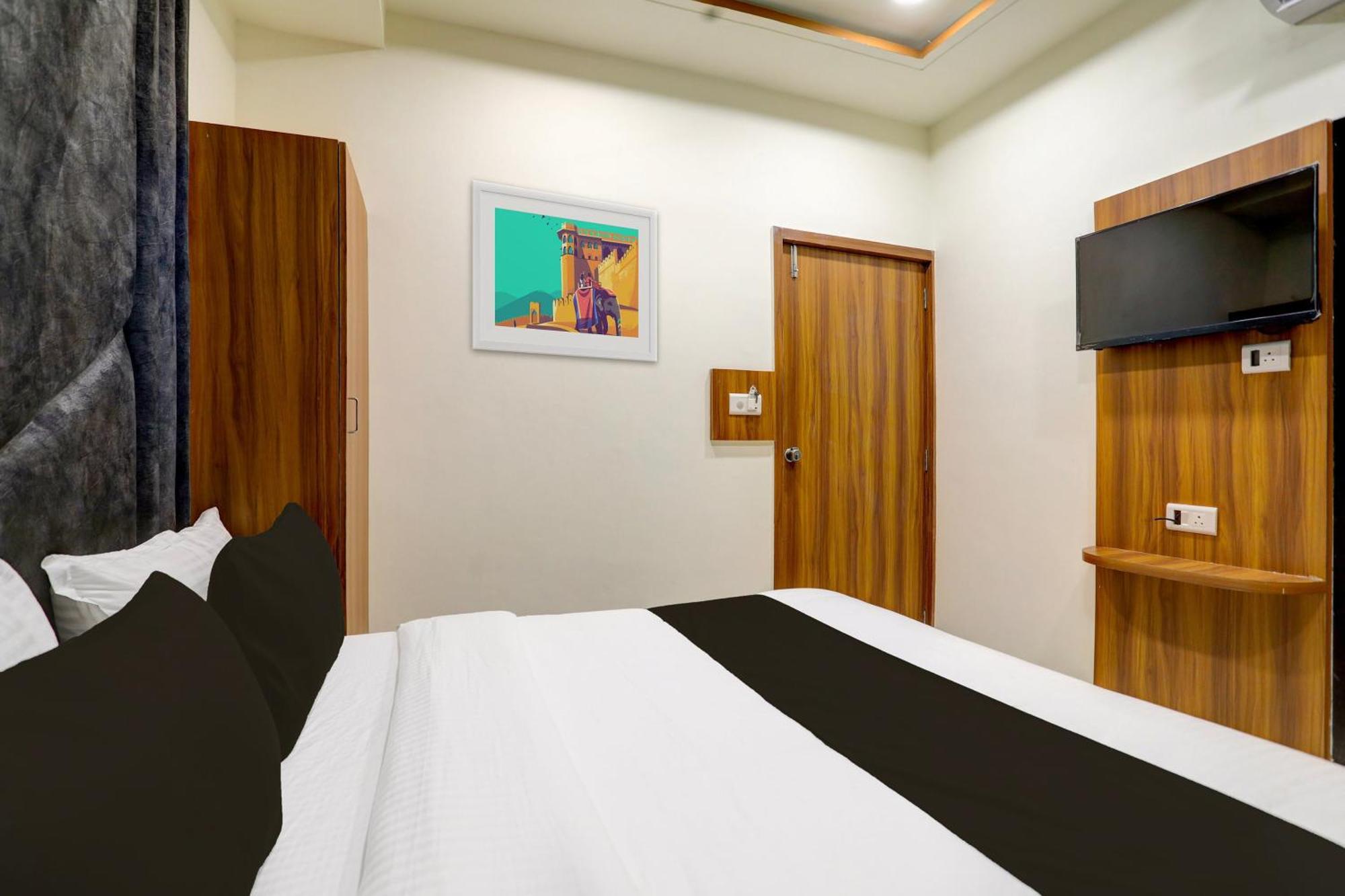 Hotel O Sun Light 阿穆达巴 外观 照片